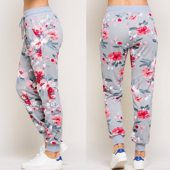 Pants - One LEFT🌟 HP 🌟 Floral Print French Terry Jogger